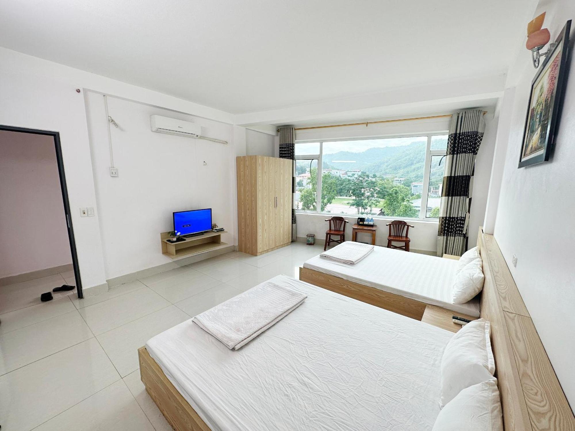 Quy Anh Hotel Bao Lac Town Kültér fotó